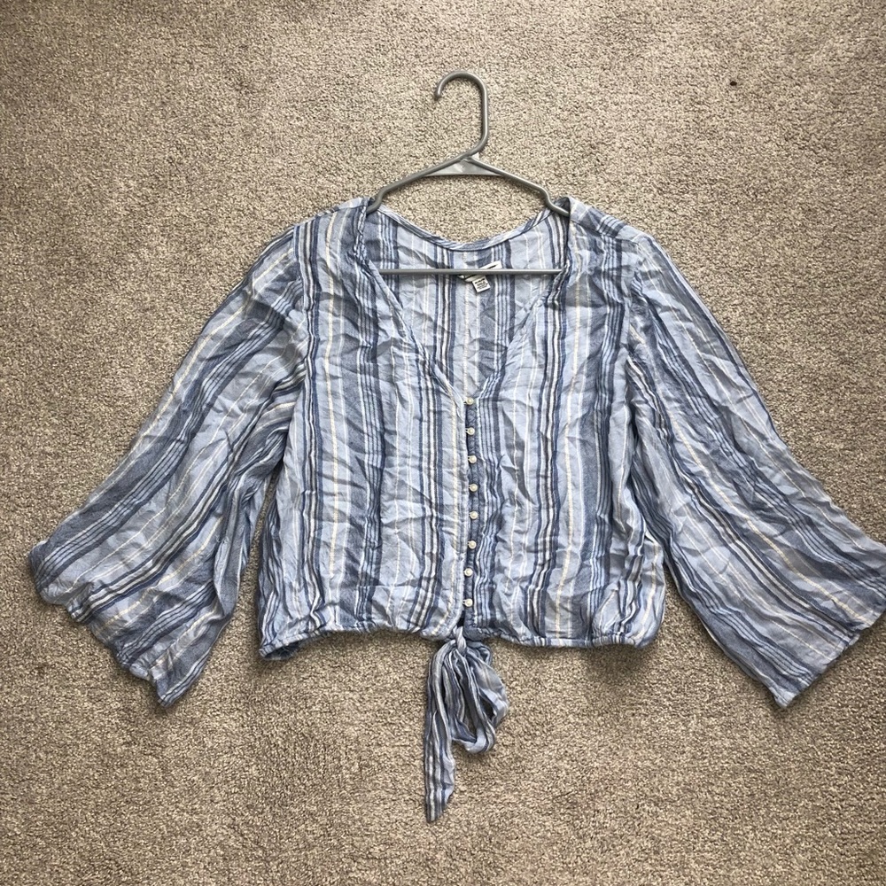 American Eagle top